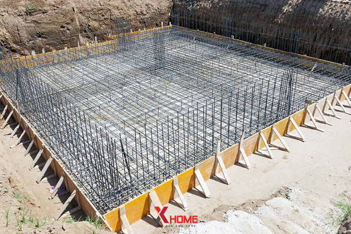 Thông tin về móng bè là gì, khi nào nên dùng, ưu & nhược điểm cùng quy trình thi công 1 Móng bè là một loại móng nông được thiết kế như một bản phẳng lớn
