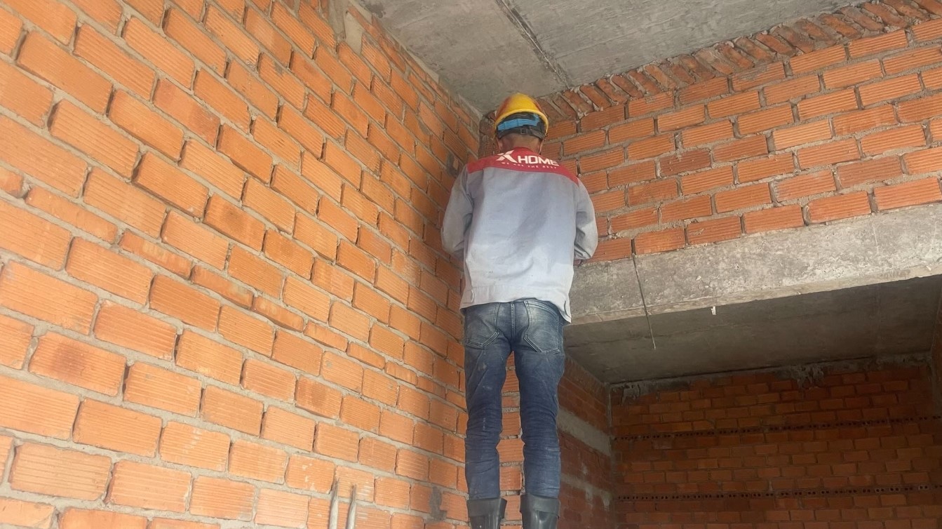 Kỹ thuật tô tường chuẩn xây dựng: Kinh nghiệm thực tế giúp tường phẳng, bền, không nứt 3 Công tác chuẩn bị trước khi thi công tô tường