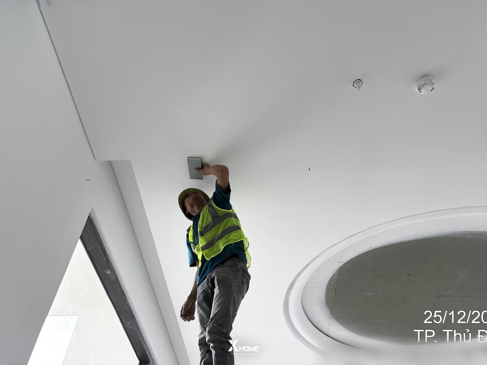 Dịch vụ Thi công Nội thất Penthouse trọn gói, cao cấp 2 Thi cong hoan thien tran – tuong – san can ho penthouse 1