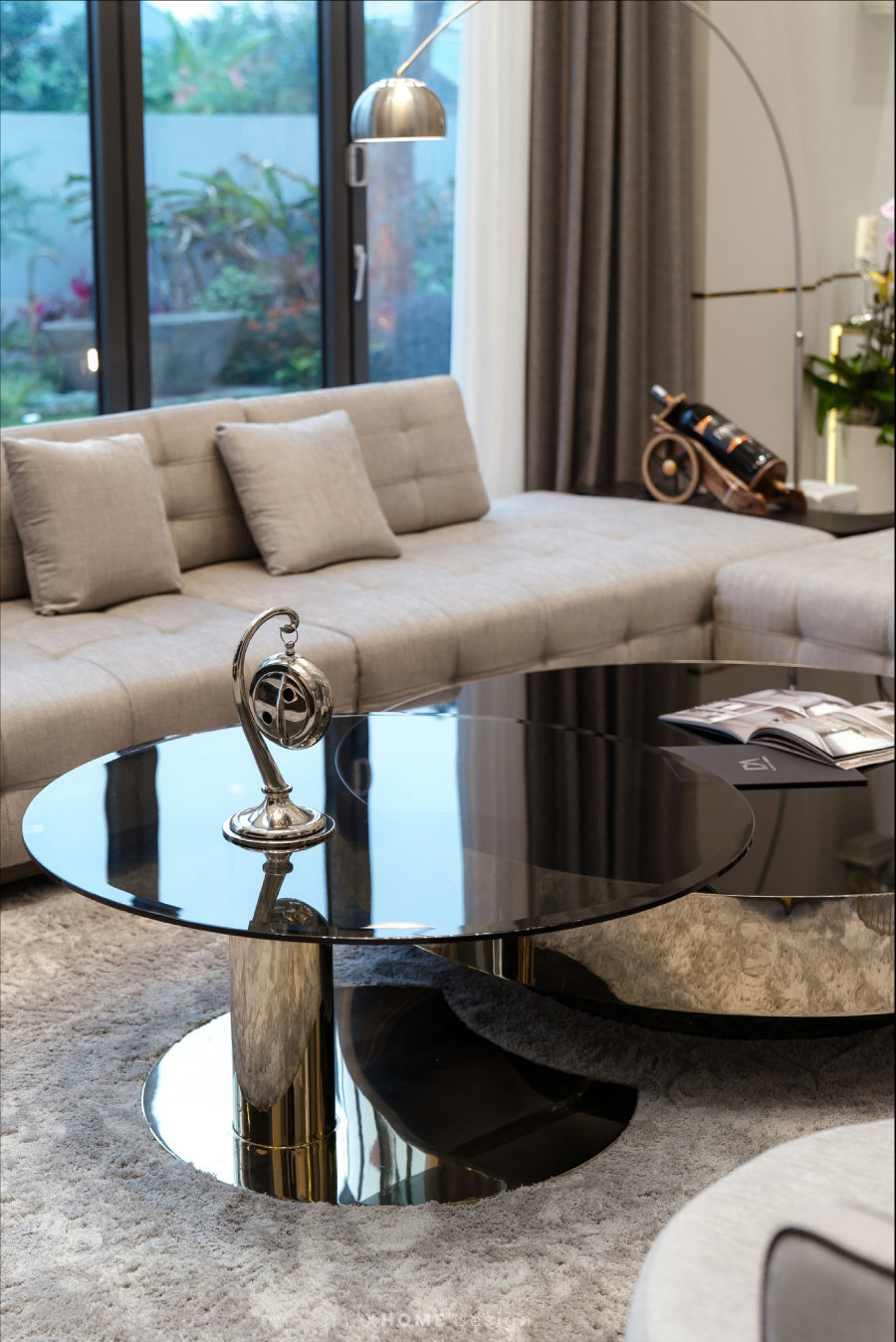 Kính Cường Lực Màu Xám Khói Ứng Dụng Chuẩn Kỹ Thuật 3