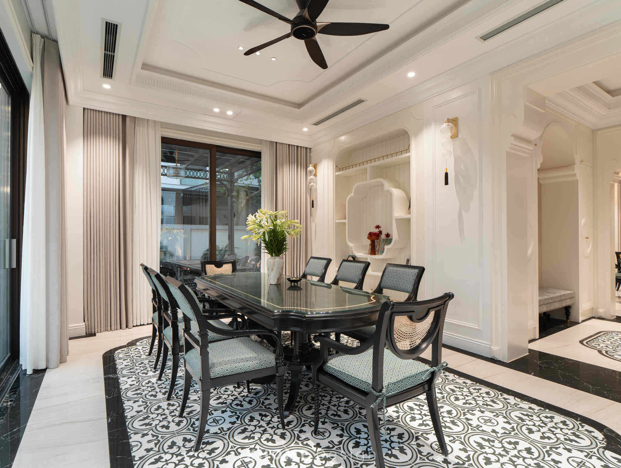 Thi Công Nội Thất Biệt Thự Indochine: Nét Đẹp Hoài Cổ Giao Thoa Hiện Đại 9 Thi công nội thất biết thự Indochine - Phòng bếp và phòng ăn 2