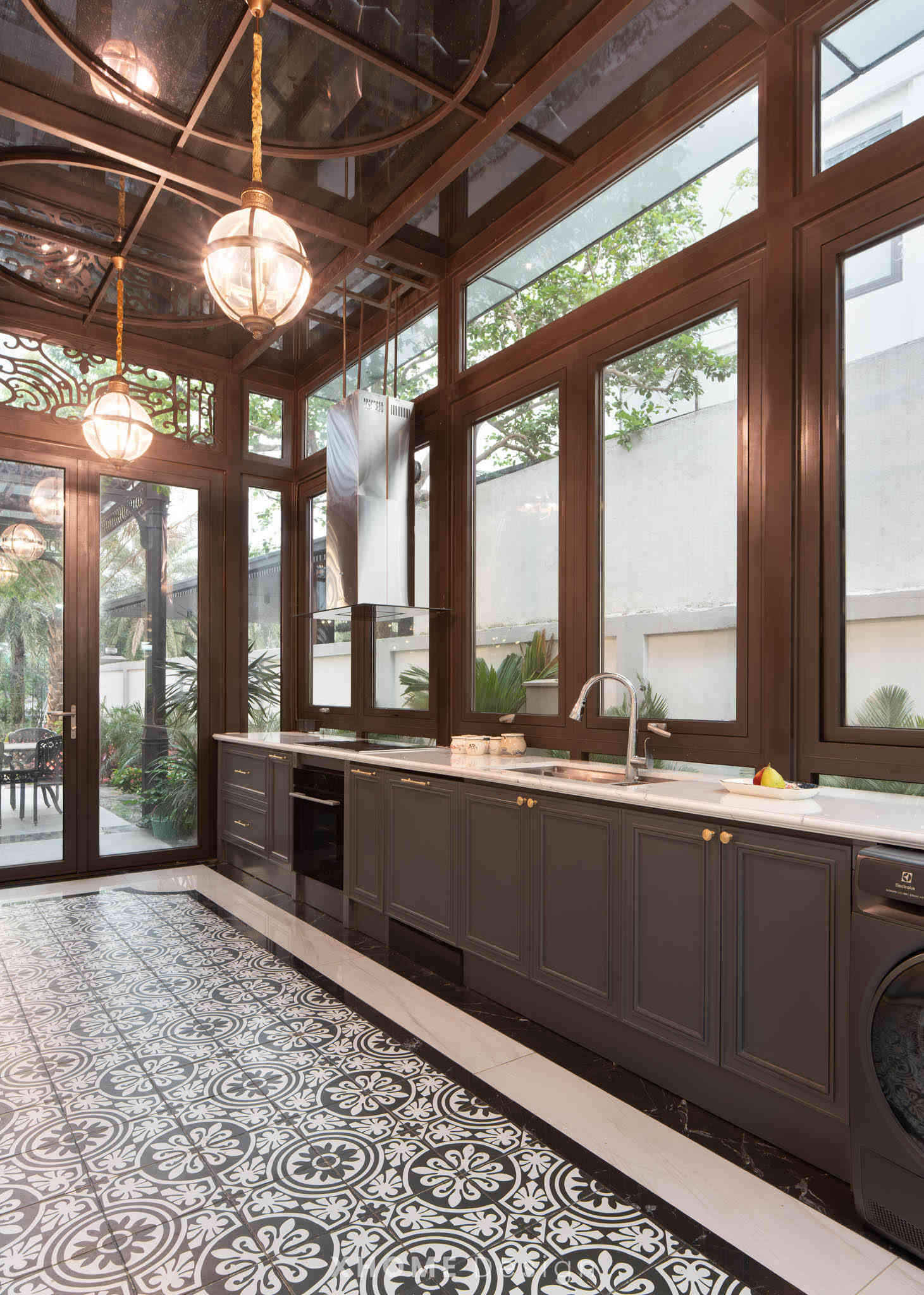 Thi Công Nội Thất Biệt Thự Indochine: Nét Đẹp Hoài Cổ Giao Thoa Hiện Đại 10 Thi công nội thất biết thự Indochine - Phòng bếp và phòng ăn 3