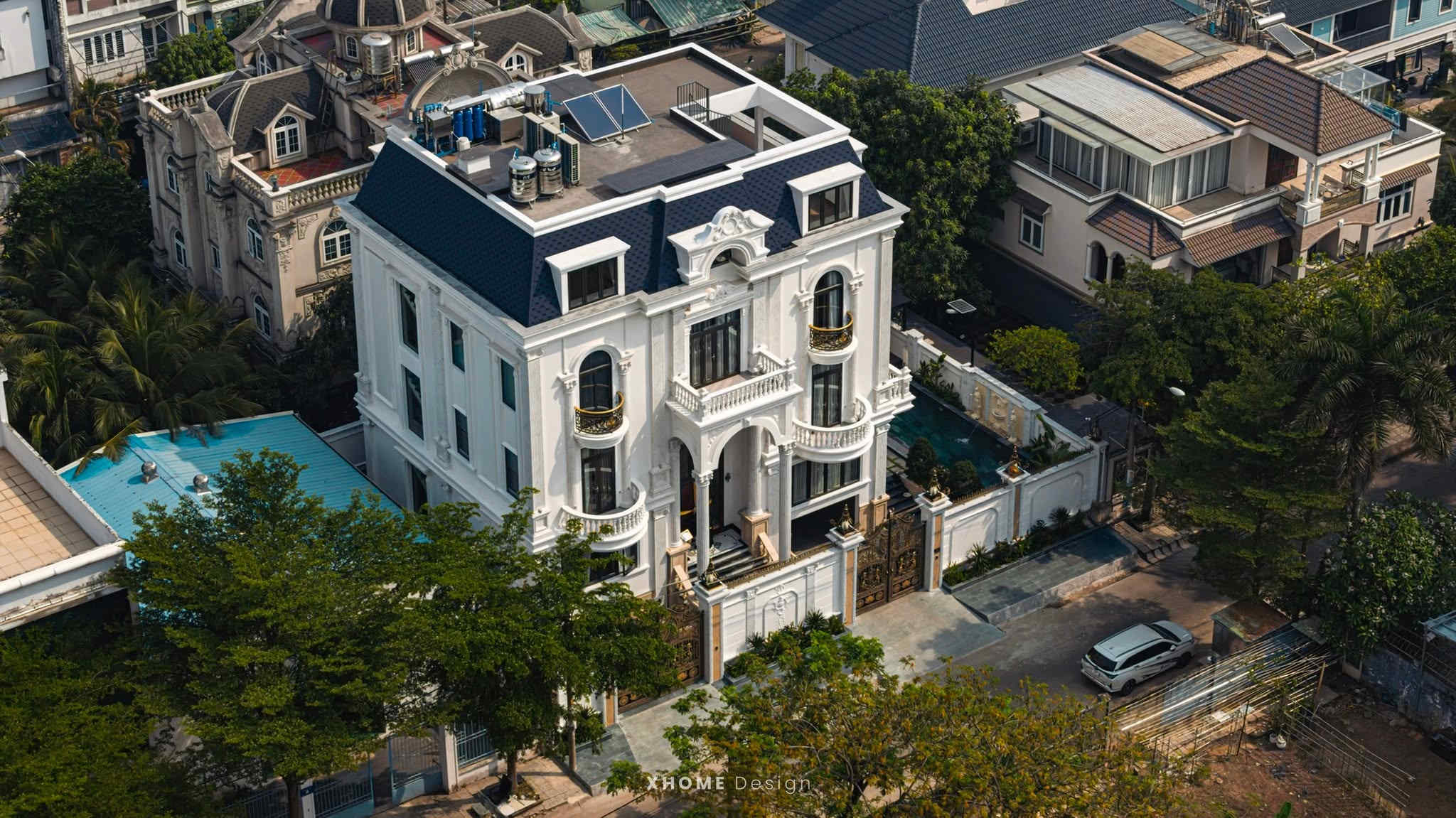 Biệt thự tân cổ điển mái Mansard sang trọng